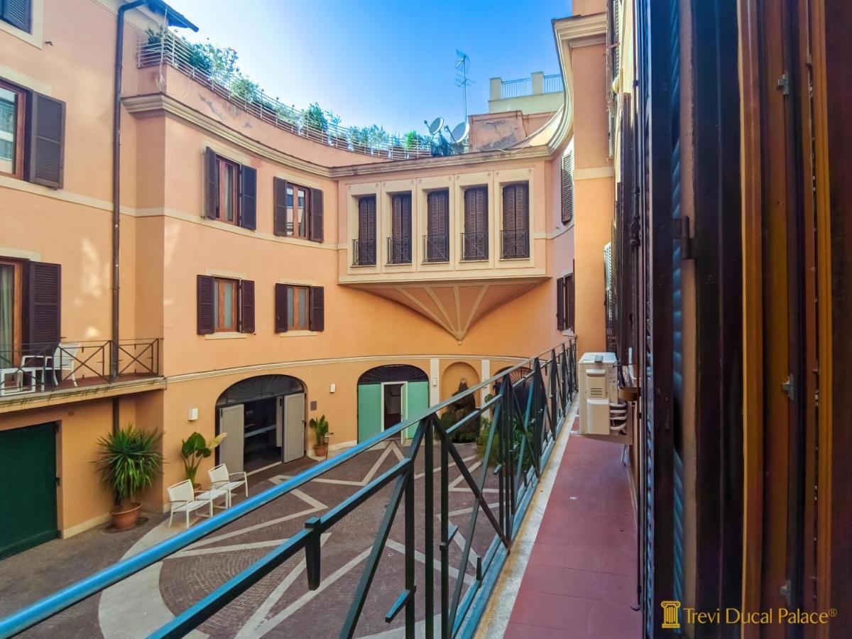 Trevi Ducal Palace 罗马 外观 照片